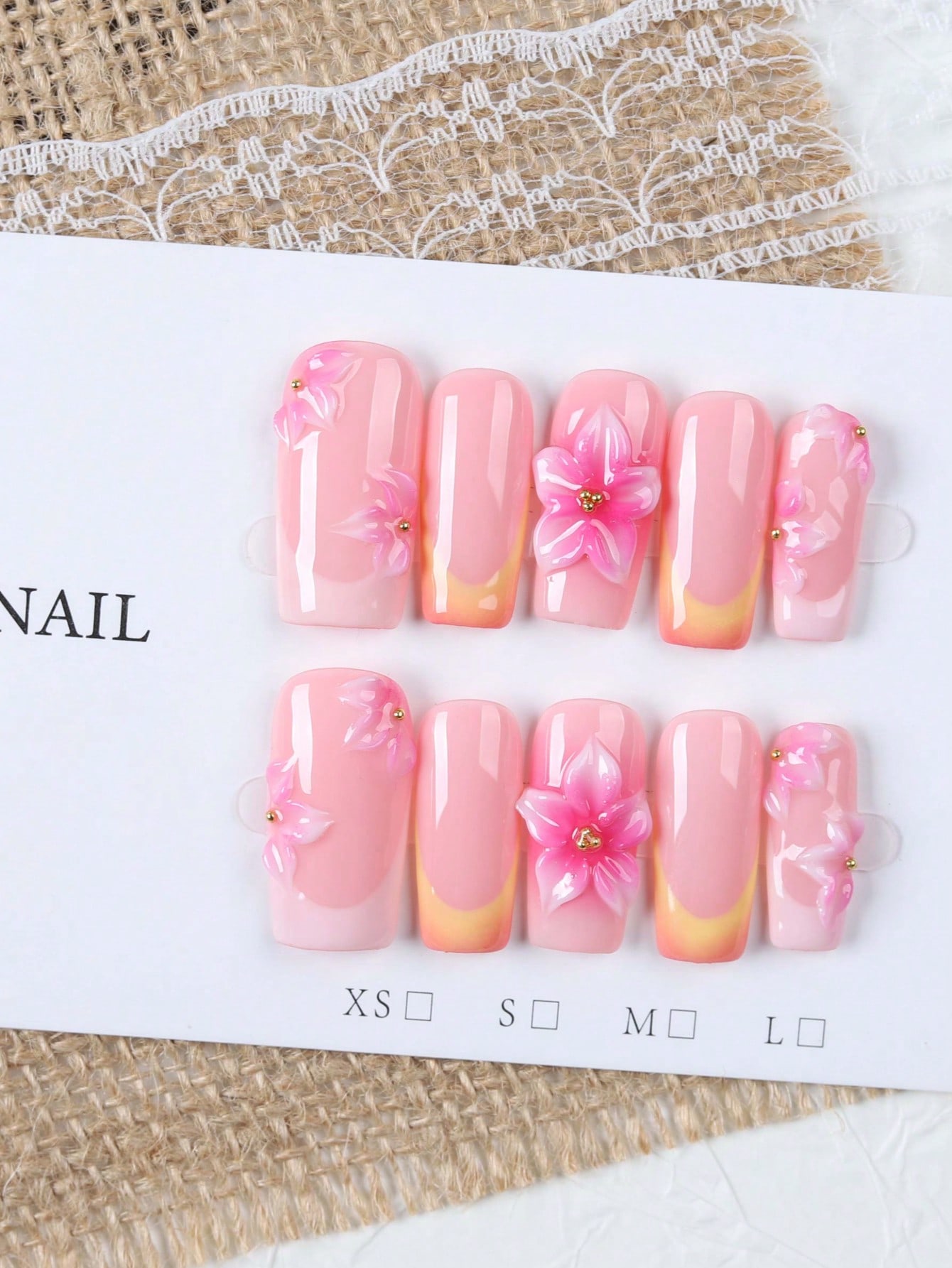 10 قطع من الأظافر الاصطناعية م - مراجعة Nail Art Gold وسعره