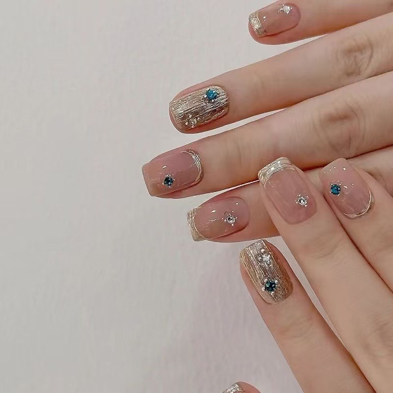 10 قطعة مربع قصير الفرنسية الي - مراجعة Nail Art Eye Cat وسعره