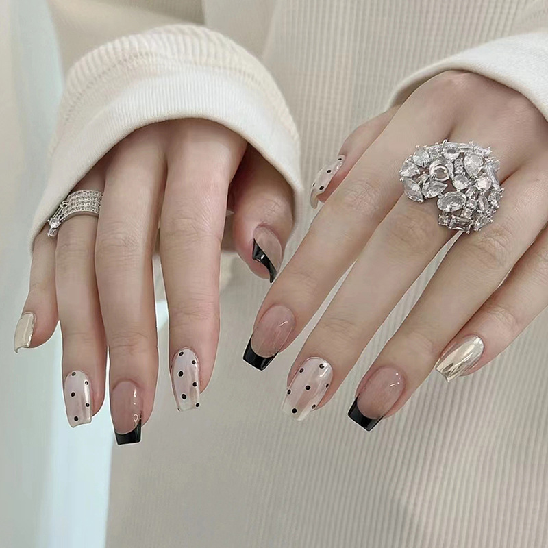 24 قطعة أظافر صناعية متوسطة ال - مراجعة Nail Art Ombre وسعره