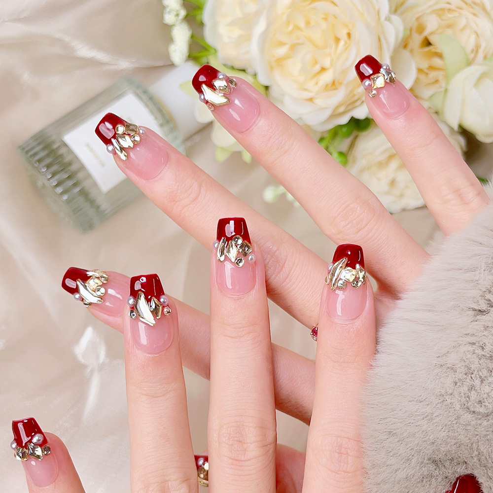 10 قطع من الأظافر الاصطناعية ا - مراجعة Nail Art Red Wine وسعره