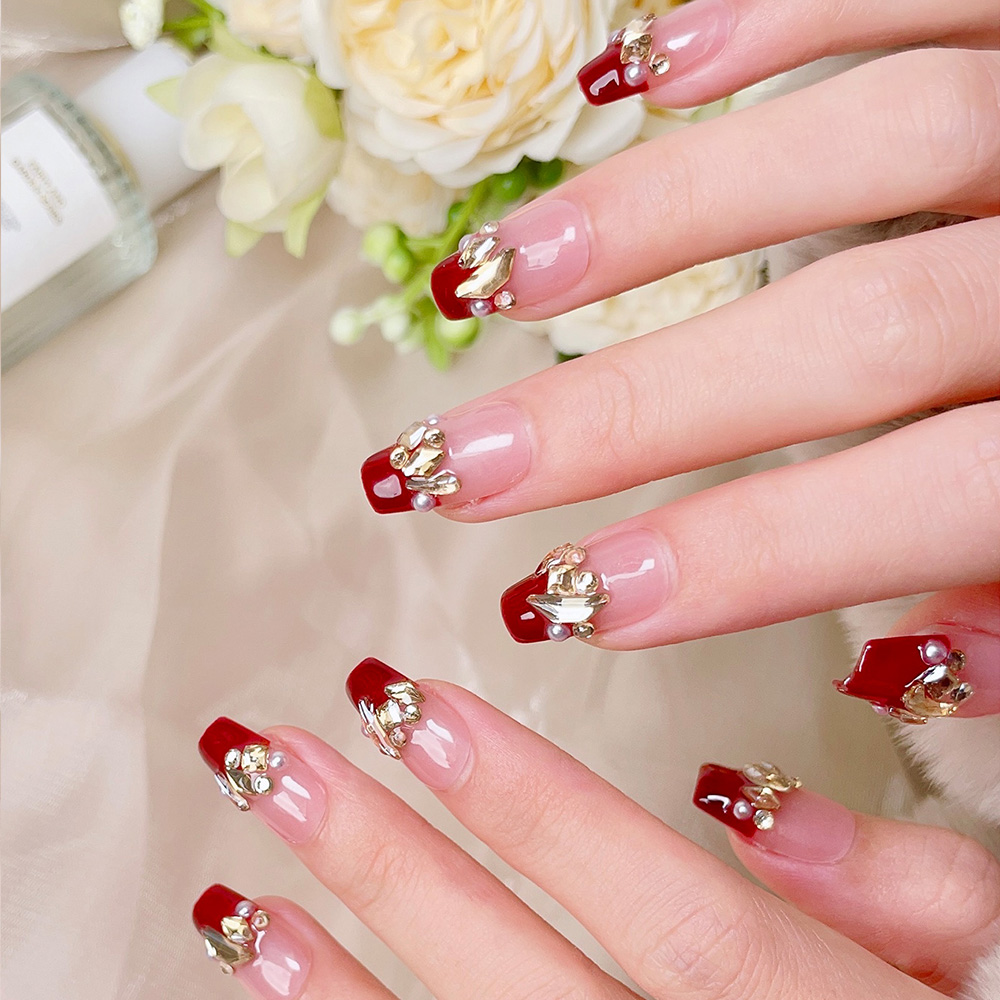 10 قطع من الأظافر الاصطناعية ا - مراجعة Nail Art Red Wine وسعره