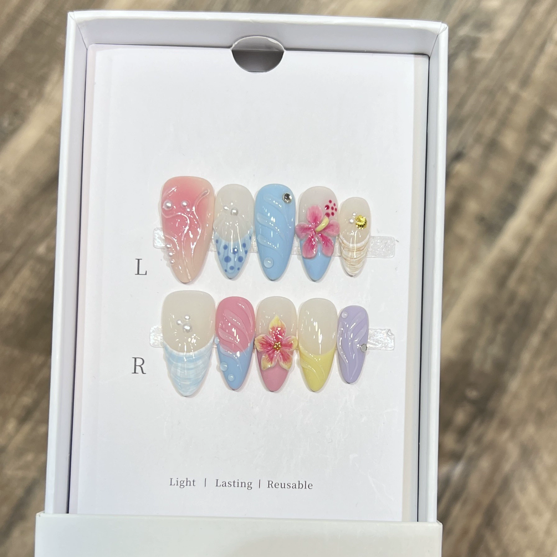 10 قطعة نمط جزيرة الصيف وهمية  - مراجعة Nail Art Gold وسعره