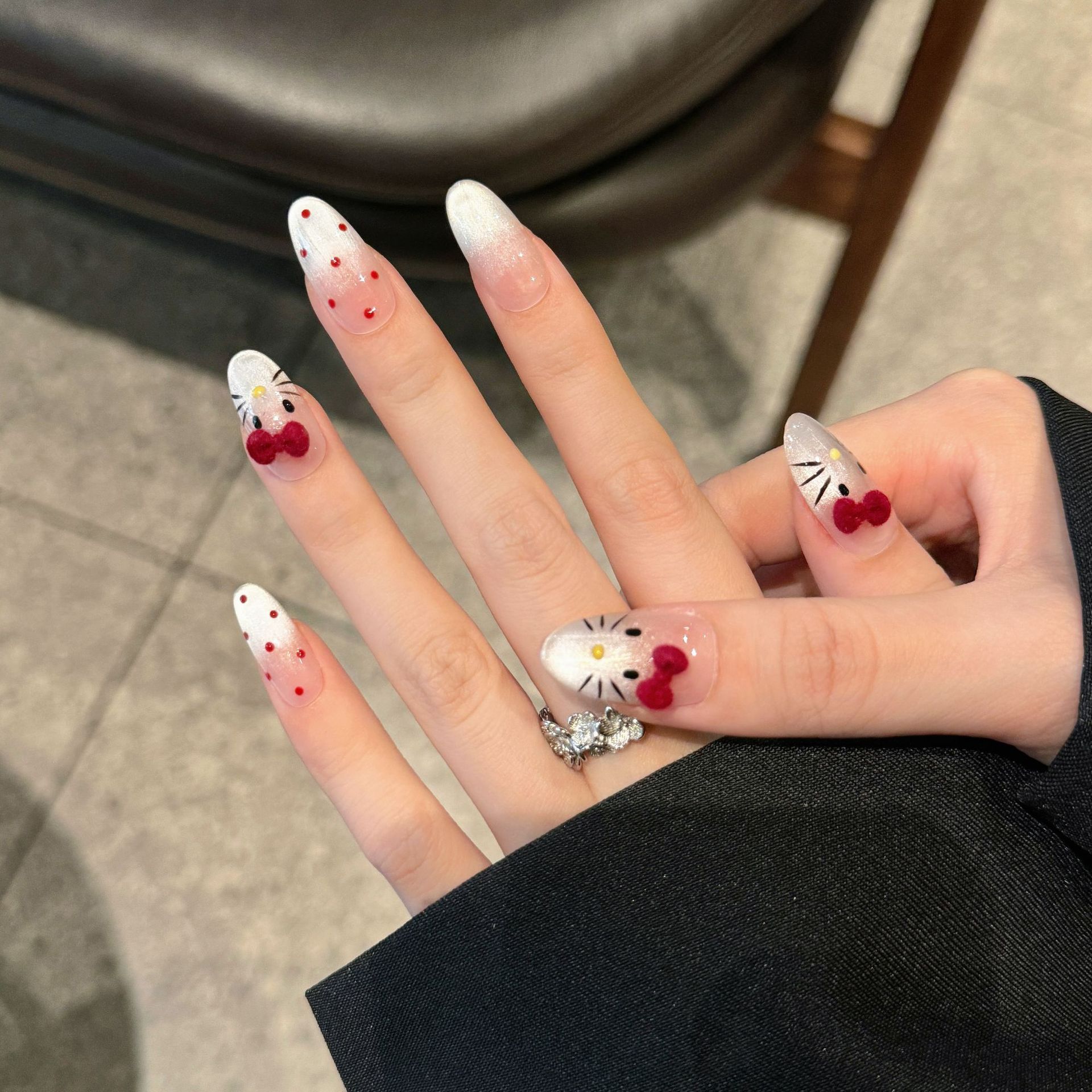 10 قطع من الأظافر الاصطناعية ا - مراجعة Nail Art Eye Cat وسعره